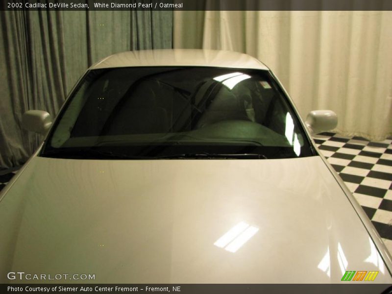 White Diamond Pearl / Oatmeal 2002 Cadillac DeVille Sedan
