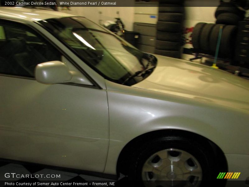 White Diamond Pearl / Oatmeal 2002 Cadillac DeVille Sedan