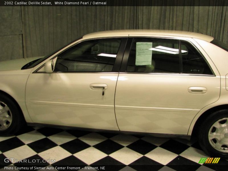White Diamond Pearl / Oatmeal 2002 Cadillac DeVille Sedan
