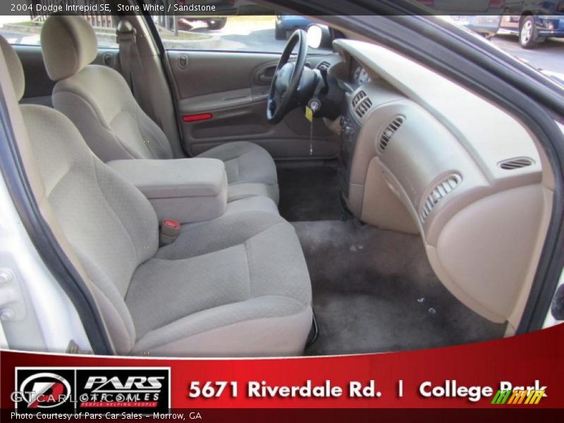 Stone White / Sandstone 2004 Dodge Intrepid SE