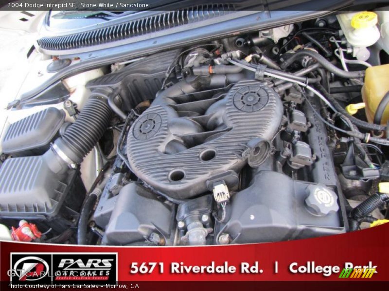 Stone White / Sandstone 2004 Dodge Intrepid SE