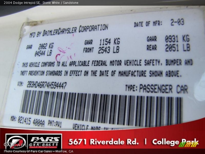 Stone White / Sandstone 2004 Dodge Intrepid SE