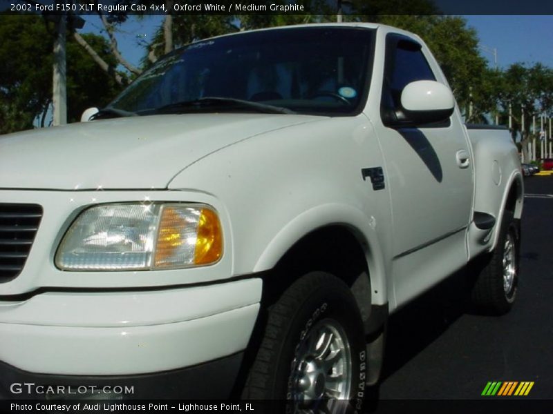 Oxford White / Medium Graphite 2002 Ford F150 XLT Regular Cab 4x4