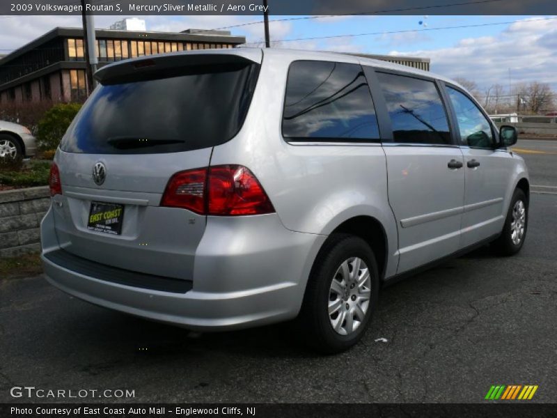 Mercury Sliver Metallic / Aero Grey 2009 Volkswagen Routan S