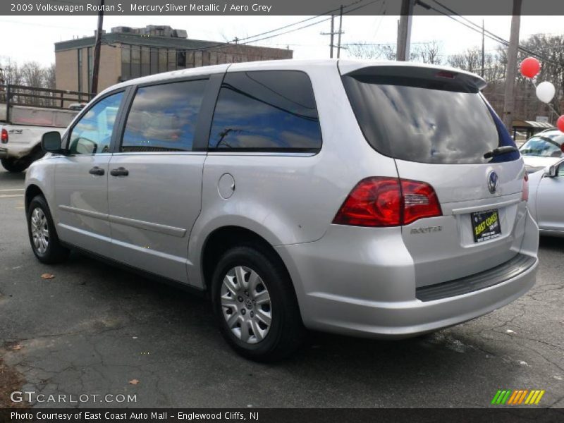 Mercury Sliver Metallic / Aero Grey 2009 Volkswagen Routan S