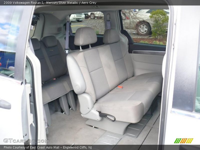 Mercury Sliver Metallic / Aero Grey 2009 Volkswagen Routan S