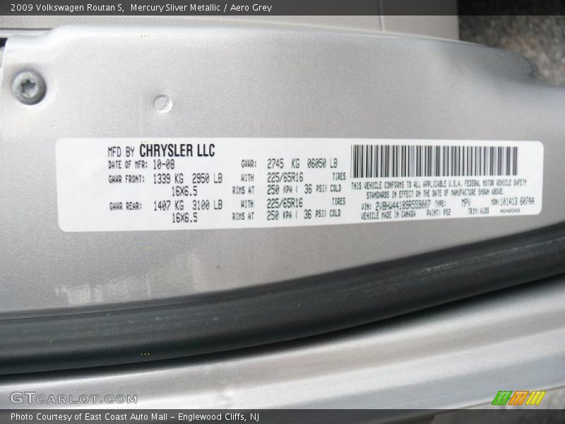 Mercury Sliver Metallic / Aero Grey 2009 Volkswagen Routan S