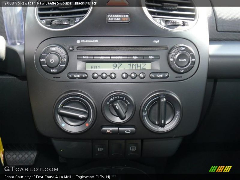 Black / Black 2008 Volkswagen New Beetle S Coupe