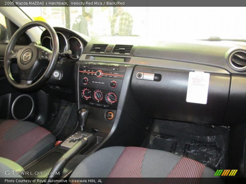 Dashboard of 2005 MAZDA3 s Hatchback