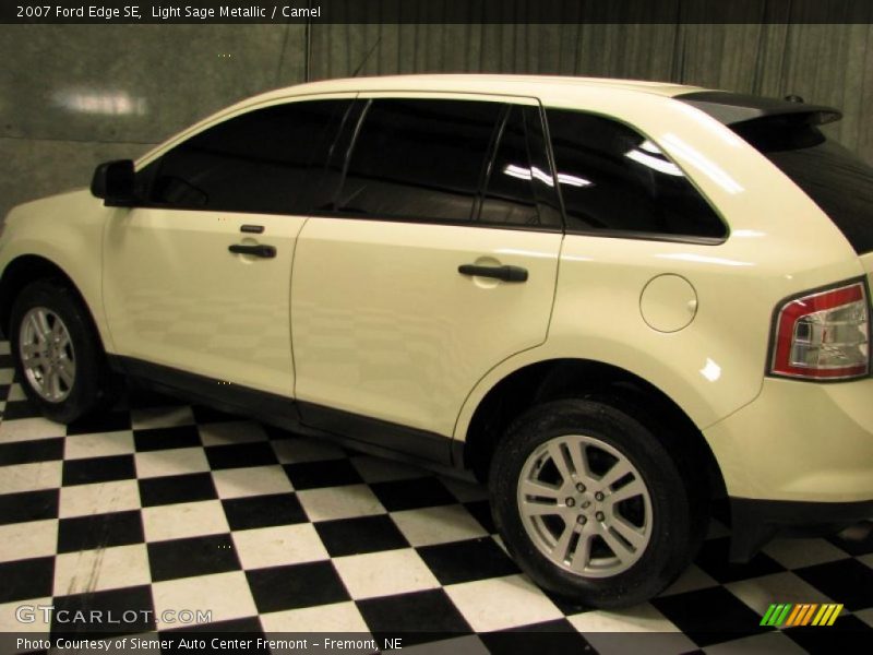 Light Sage Metallic / Camel 2007 Ford Edge SE