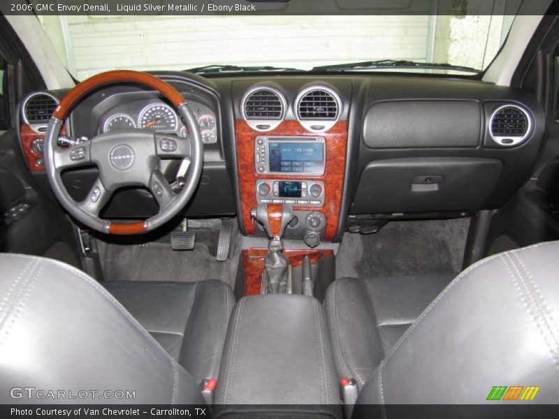 Ebony Black Interior - 2006 Envoy Denali 