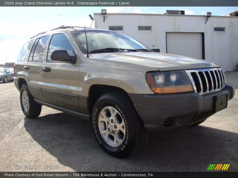 Champagne Pearlcoat / Camel 2000 Jeep Grand Cherokee Laredo 4x4