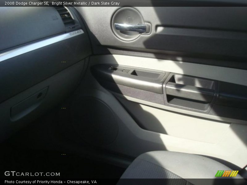 Bright Silver Metallic / Dark Slate Gray 2008 Dodge Charger SE