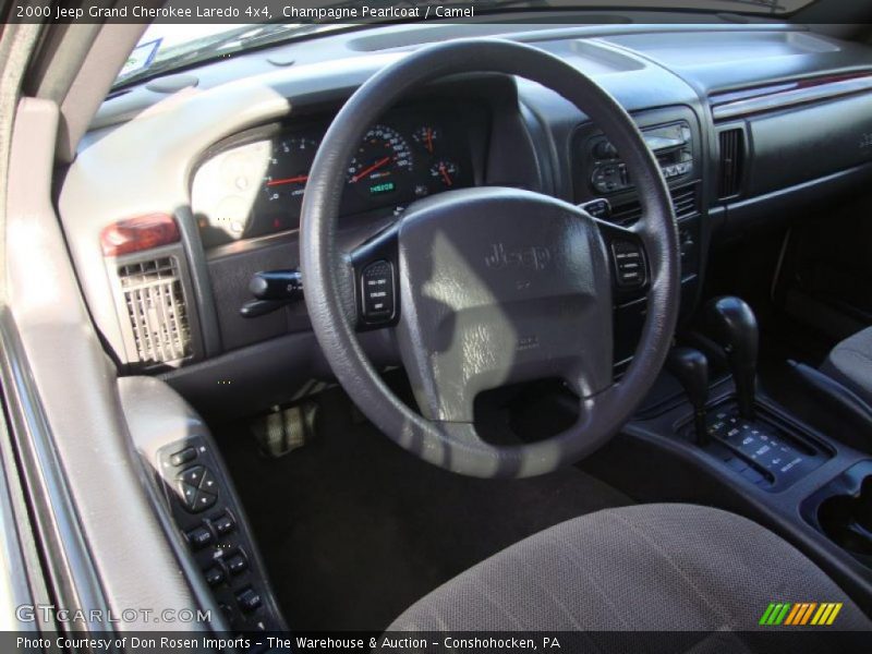 Champagne Pearlcoat / Camel 2000 Jeep Grand Cherokee Laredo 4x4