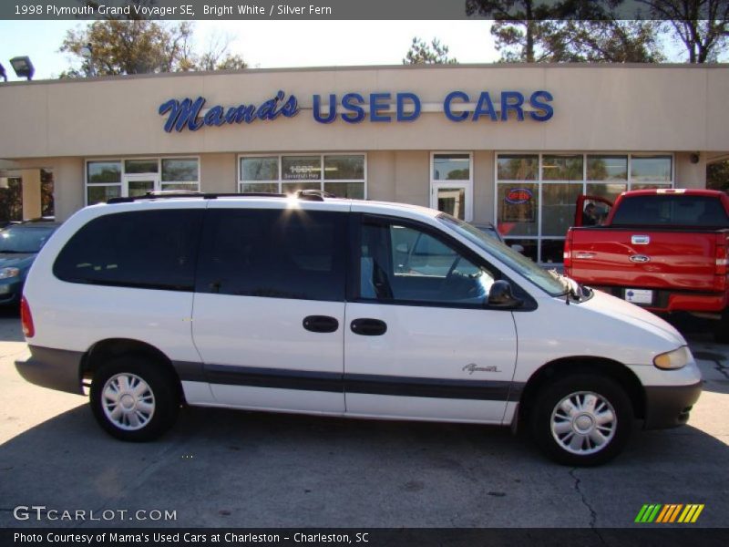 Bright White / Silver Fern 1998 Plymouth Grand Voyager SE