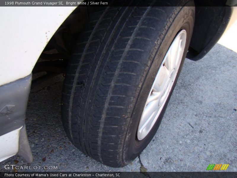Bright White / Silver Fern 1998 Plymouth Grand Voyager SE