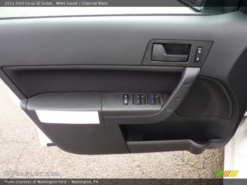 White Suede / Charcoal Black 2011 Ford Focus SE Sedan