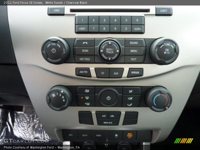 White Suede / Charcoal Black 2011 Ford Focus SE Sedan
