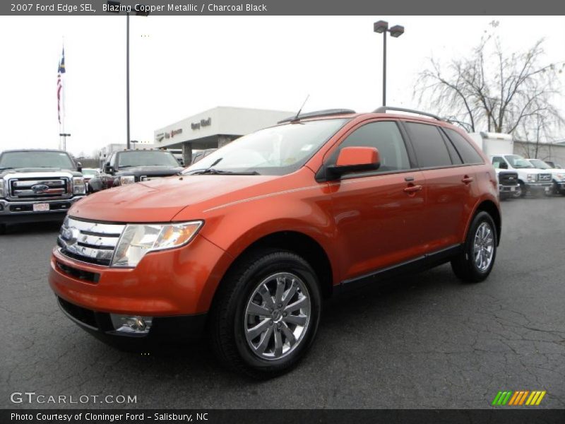 Front 3/4 View of 2007 Edge SEL