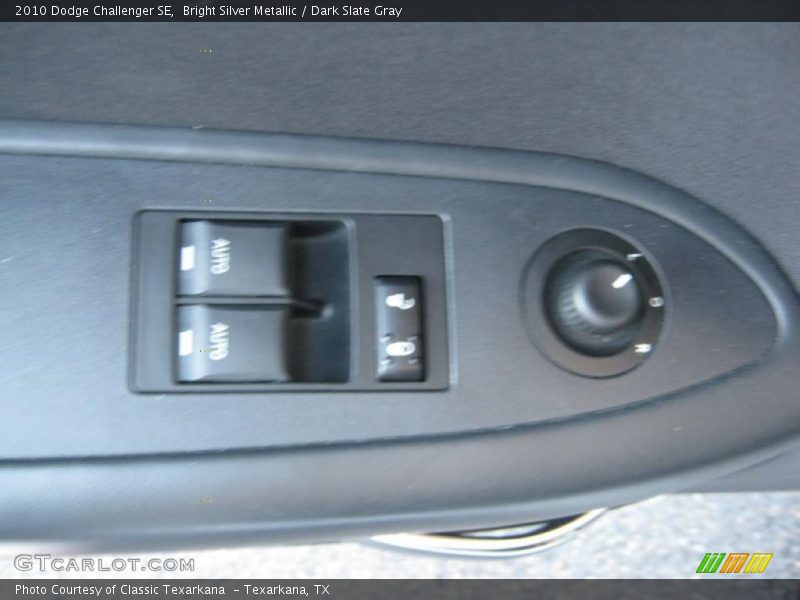Bright Silver Metallic / Dark Slate Gray 2010 Dodge Challenger SE