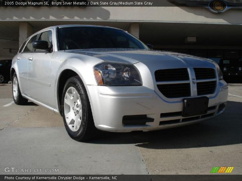Bright Silver Metallic / Dark Slate Gray/Medium Slate Gray 2005 Dodge Magnum SE