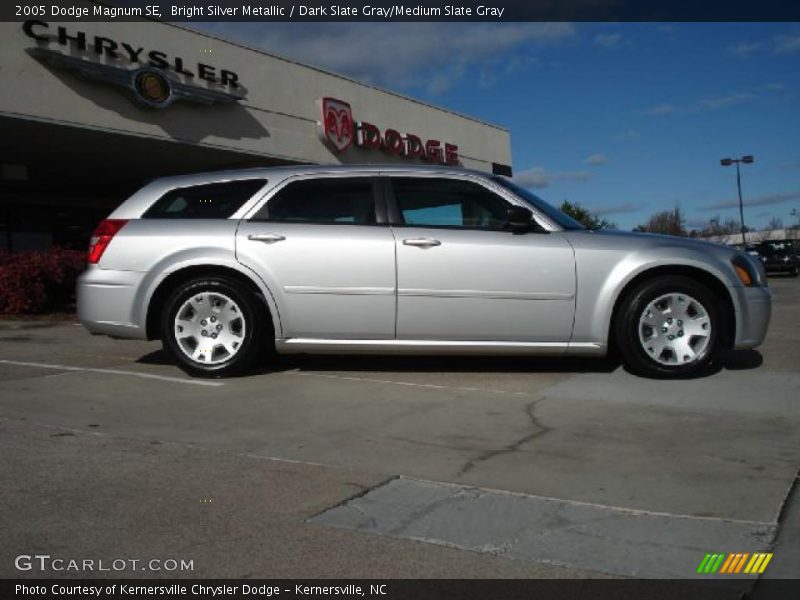 Bright Silver Metallic / Dark Slate Gray/Medium Slate Gray 2005 Dodge Magnum SE
