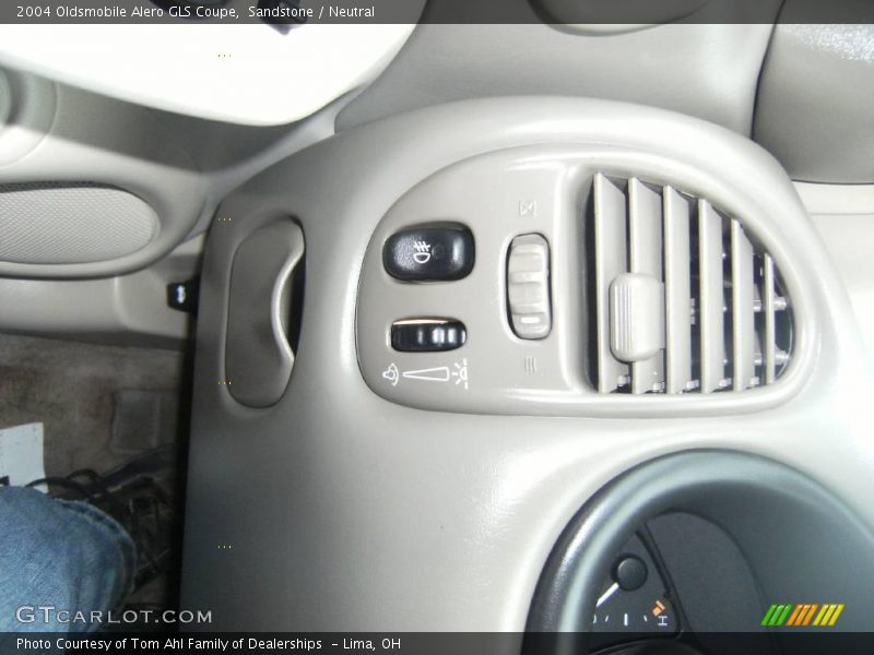Sandstone / Neutral 2004 Oldsmobile Alero GLS Coupe