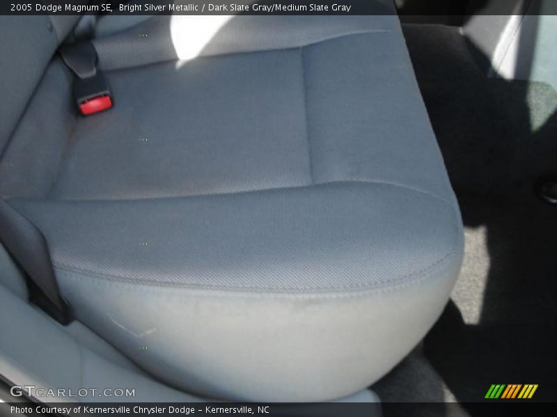 Bright Silver Metallic / Dark Slate Gray/Medium Slate Gray 2005 Dodge Magnum SE