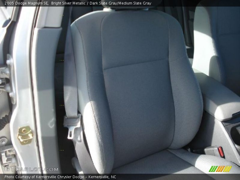 Bright Silver Metallic / Dark Slate Gray/Medium Slate Gray 2005 Dodge Magnum SE