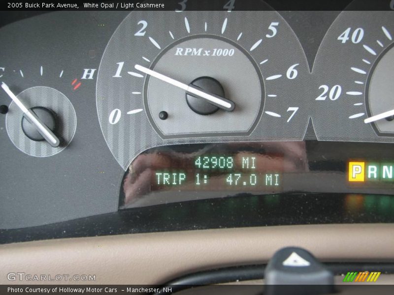 White Opal / Light Cashmere 2005 Buick Park Avenue