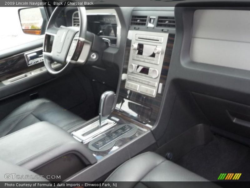 Black / Charcoal Black 2009 Lincoln Navigator L