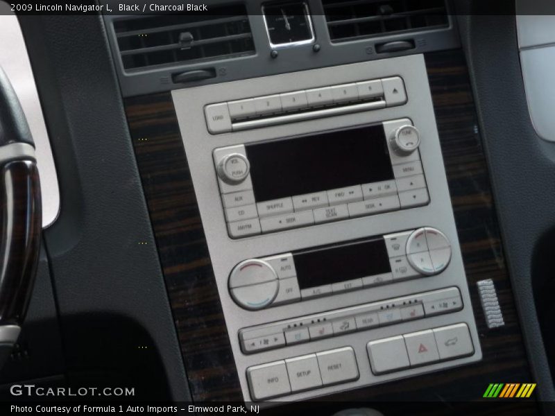 Controls of 2009 Navigator L