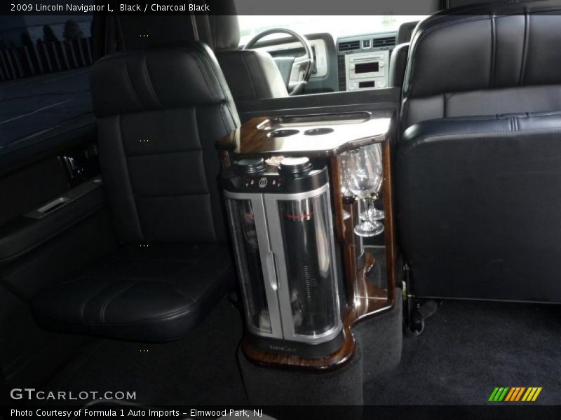 Black / Charcoal Black 2009 Lincoln Navigator L