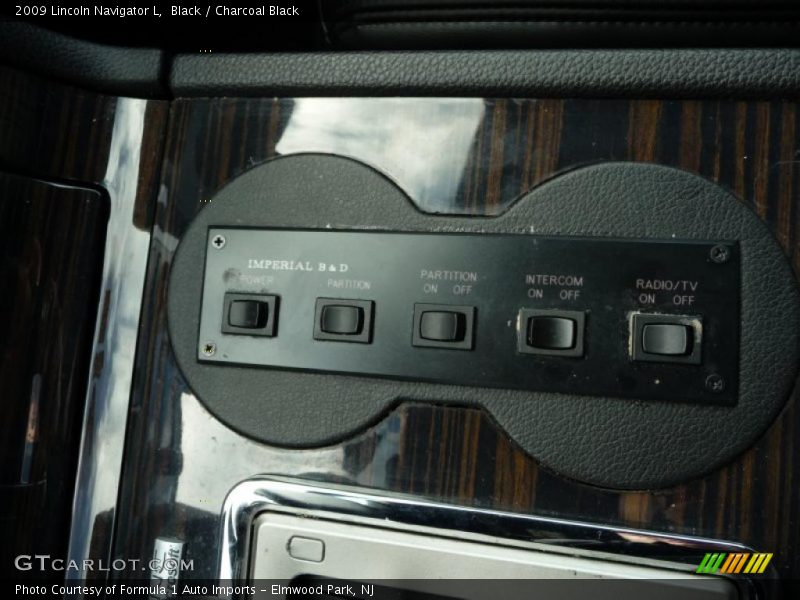 Black / Charcoal Black 2009 Lincoln Navigator L