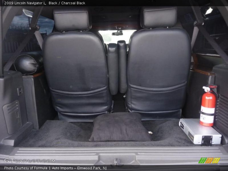 Black / Charcoal Black 2009 Lincoln Navigator L