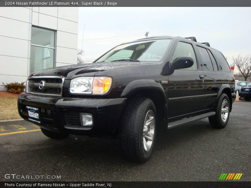 Super Black / Beige 2004 Nissan Pathfinder LE Platinum 4x4