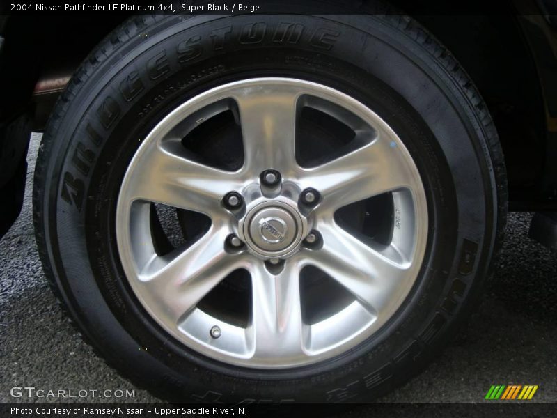 Super Black / Beige 2004 Nissan Pathfinder LE Platinum 4x4