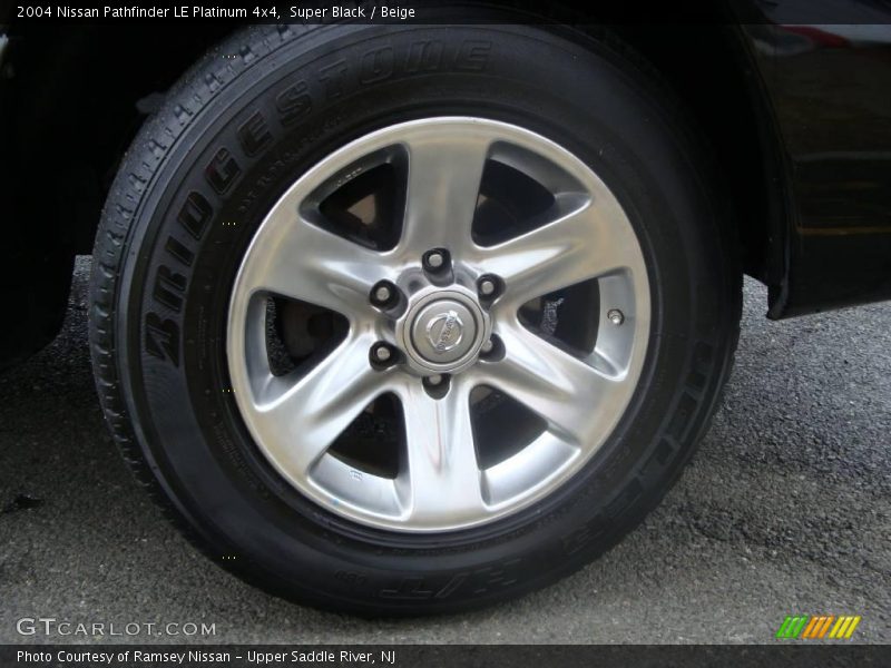 Super Black / Beige 2004 Nissan Pathfinder LE Platinum 4x4