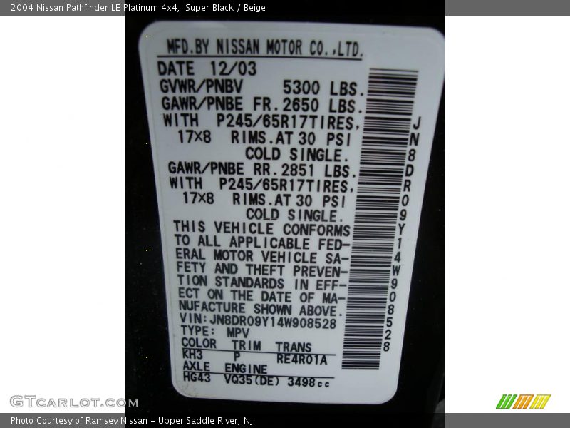 Super Black / Beige 2004 Nissan Pathfinder LE Platinum 4x4