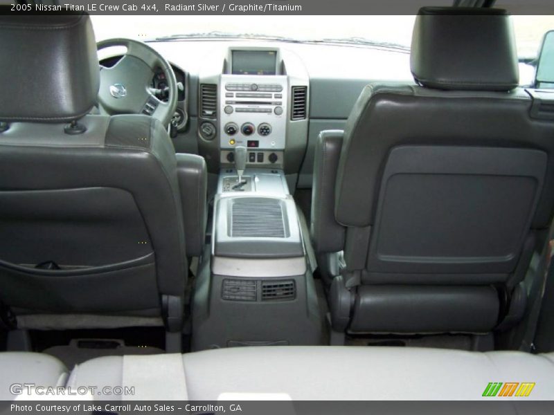  2005 Titan LE Crew Cab 4x4 Graphite/Titanium Interior