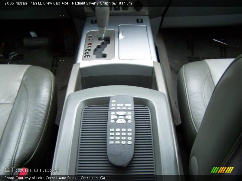 Radiant Silver / Graphite/Titanium 2005 Nissan Titan LE Crew Cab 4x4