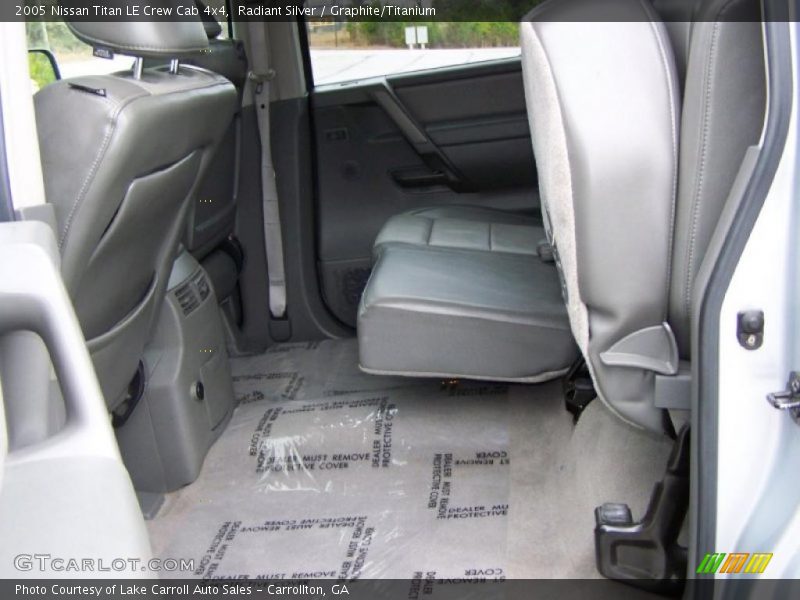 Radiant Silver / Graphite/Titanium 2005 Nissan Titan LE Crew Cab 4x4