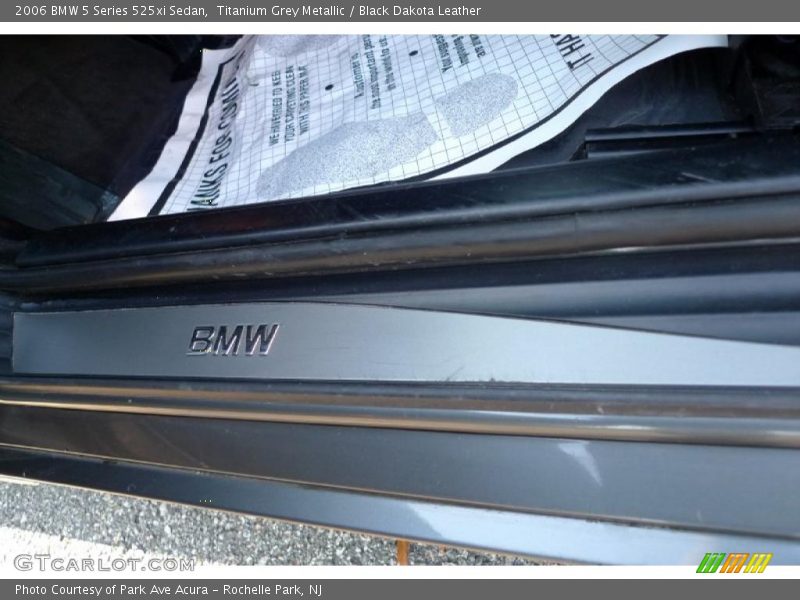 Titanium Grey Metallic / Black Dakota Leather 2006 BMW 5 Series 525xi Sedan