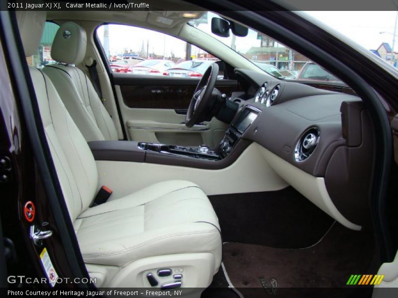  2011 XJ XJ Ivory/Truffle Interior