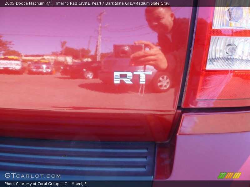  2005 Magnum R/T Logo