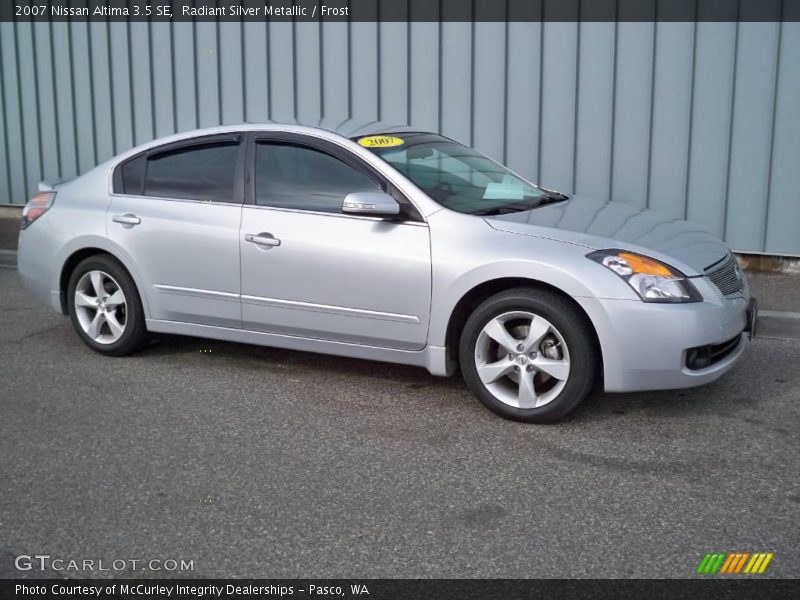 Radiant Silver Metallic / Frost 2007 Nissan Altima 3.5 SE