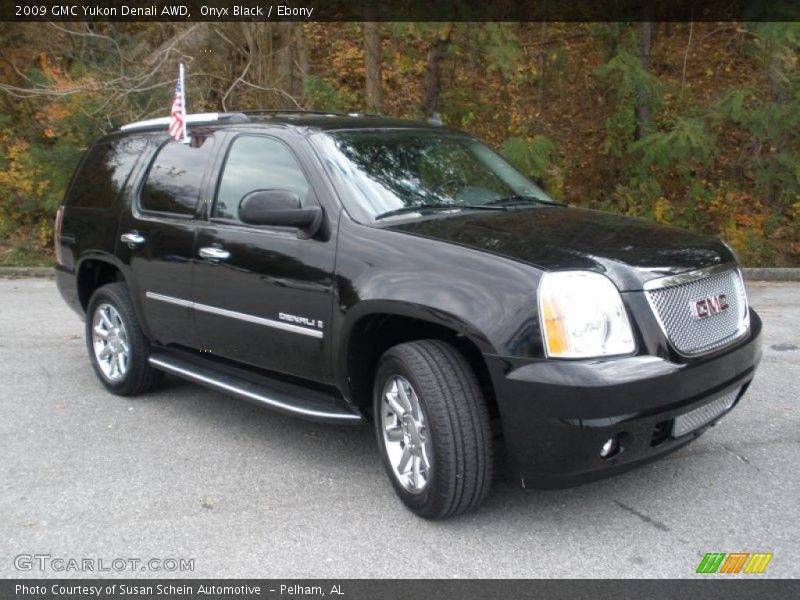 Onyx Black / Ebony 2009 GMC Yukon Denali AWD