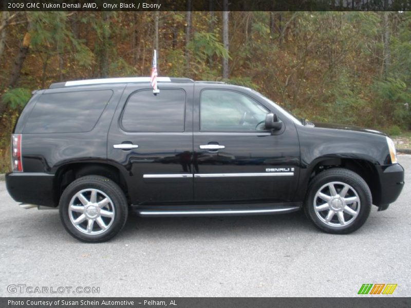 Onyx Black / Ebony 2009 GMC Yukon Denali AWD