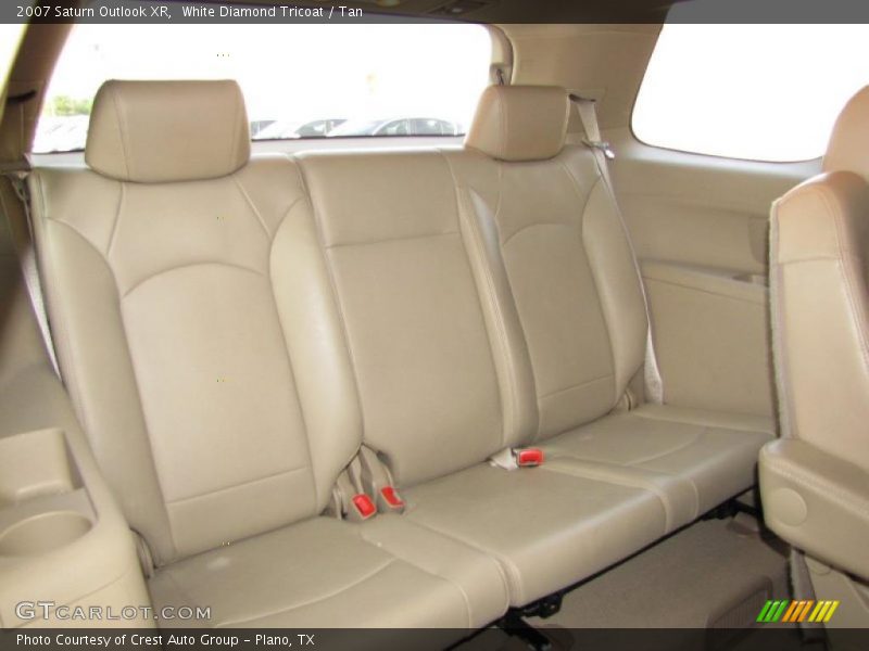 White Diamond Tricoat / Tan 2007 Saturn Outlook XR