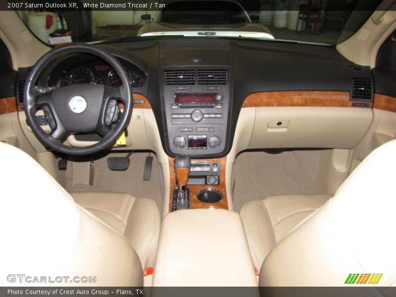 White Diamond Tricoat / Tan 2007 Saturn Outlook XR